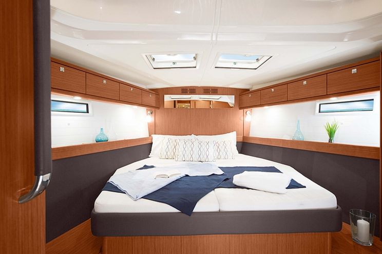 Charter Yacht Bavaria 51 - 5 Cabins - Portorosa - Sicily