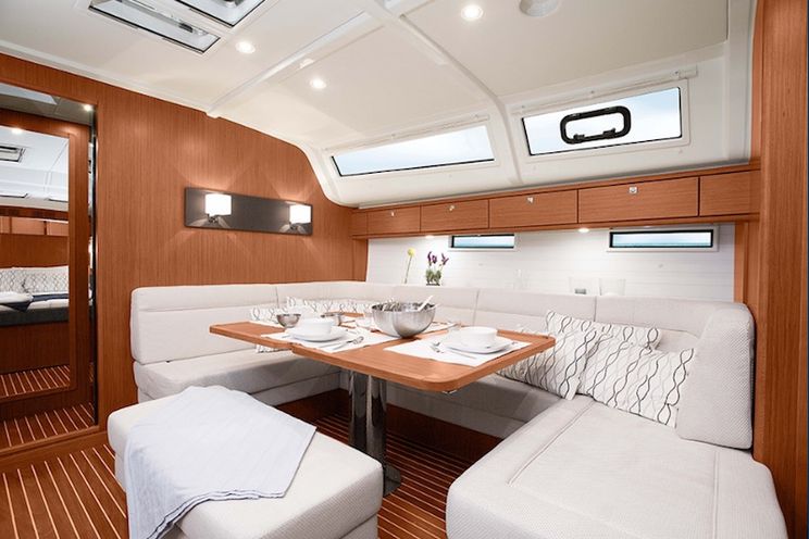 Charter Yacht Bavaria 51 - 2014 - 5 Cabins - Lanzarote