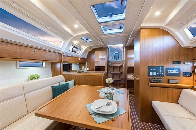 Charter Yacht Bavaria Cruiser 37 - 3 Cabins - Palma de Mallorca