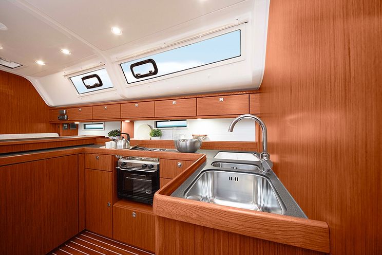 Charter Yacht Bavaria Cruiser 51.5 - 5 Cabins - 2015 - Port Pin Rolland