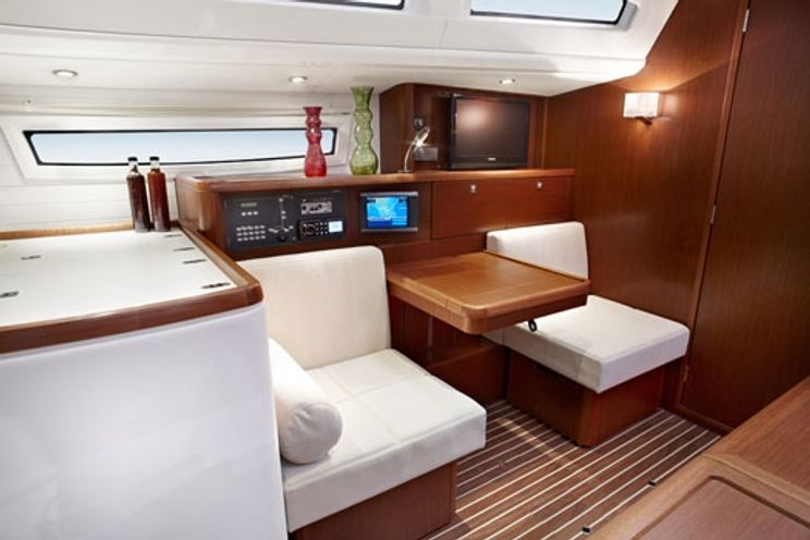 Charter Yacht Bavaria Vision 46 - 2 + 1 Cabins - Tortola,BVI