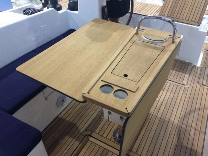 Bavaria 45 - Cockpit