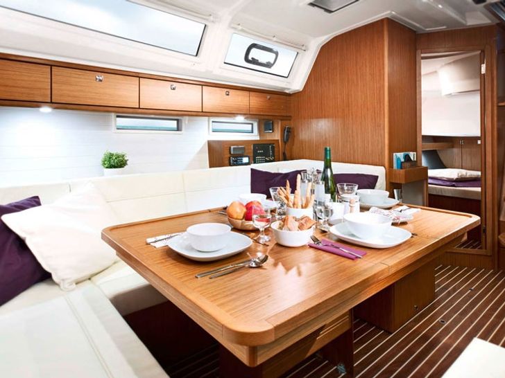 Saloon Saloon
