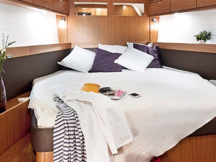 Bavaria Cruiser 46 Cabin Bavaria Cruiser 46 Cabin