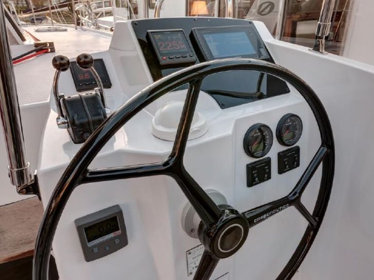 Bavaria Nautitech Open 40 Starboard Helm Bavaria Nautitech Open 40 Starboard Helm