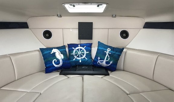 Charter Yacht Bayliner 35 - Day charter - 2008 - Nassau - Rose Island - Exumas