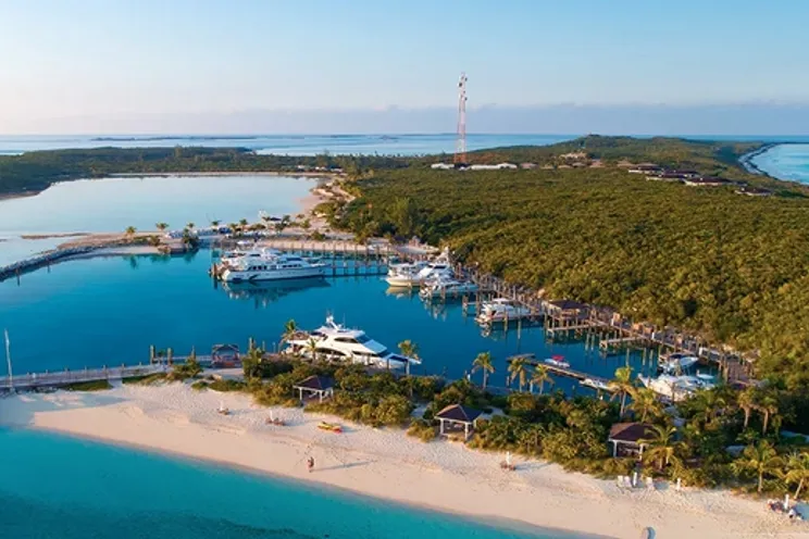 Charter Yacht Bayliner 35 - Day charter - 2008 - Nassau - Rose Island - Exumas