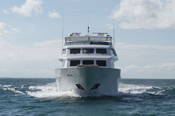 Charter Yacht BEACHFRONT - Hargrave 108 - 5 Cabins - Nassau - Paradise Island - Georgetown