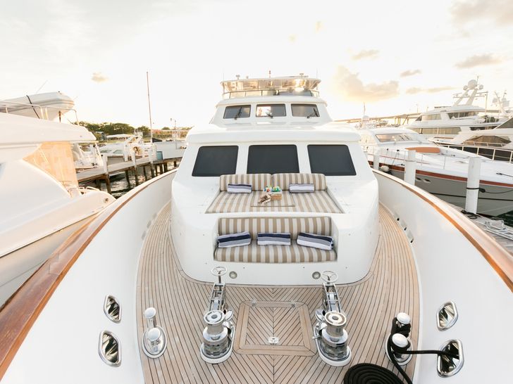 BEACHFRONT - Crewed Motor Yacht - Bow BEACHFRONT - Crewed Motor Yacht - Bow