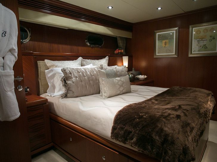 BEACHFRONT - Crewed Motor Yacht - Double