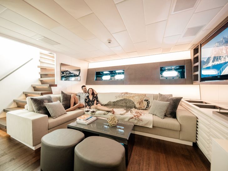 BEACHOUSE Mangusta 130 saloon seating BEACHOUSE Mangusta 130 saloon seating