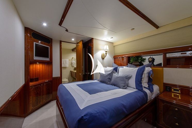 Charter Yacht BELLA CONTESSA - Lazzara 112 - 5 Cabins - Nassau - Exumas - Bahamas
