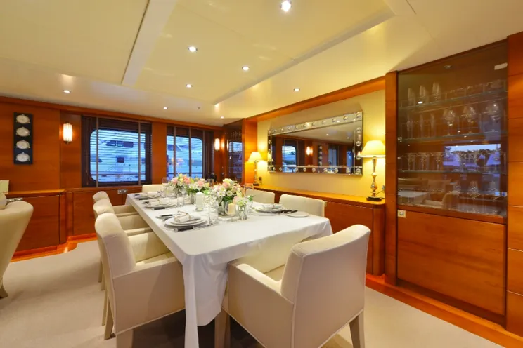 Charter Yacht BELUGA - Moonen 34m - 5 Cabins - Australia - Whitsundays - Solomon Islands - Papau New Guinea