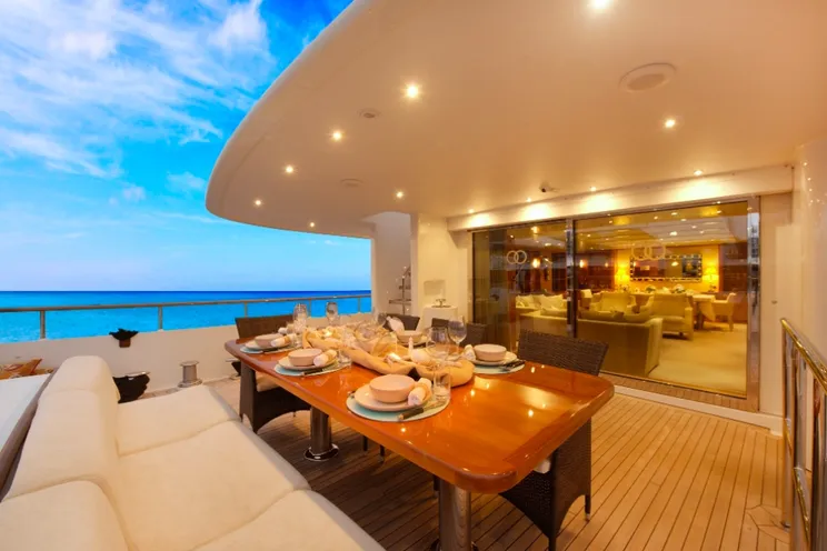 Charter Yacht BELUGA - Moonen 34m - 5 Cabins - Australia - Whitsundays - Solomon Islands - Papau New Guinea