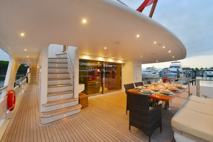 Charter Yacht BELUGA - Moonen 34m - 5 Cabins - Australia - Whitsundays - Solomon Islands - Papau New Guinea