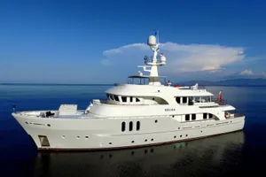 BELUGA - Moonen 34m - 5 Cabins - Australia - Whitsundays - Solomon Islands - Papau New Guinea BELUGA - Moonen 34m - 5 Cabins - Australia - Whitsundays - Solomon Islands - Papau New Guinea