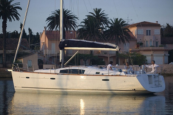 Charter Yacht Beneteau 43 - 3 Cabins - British Virgin Islands