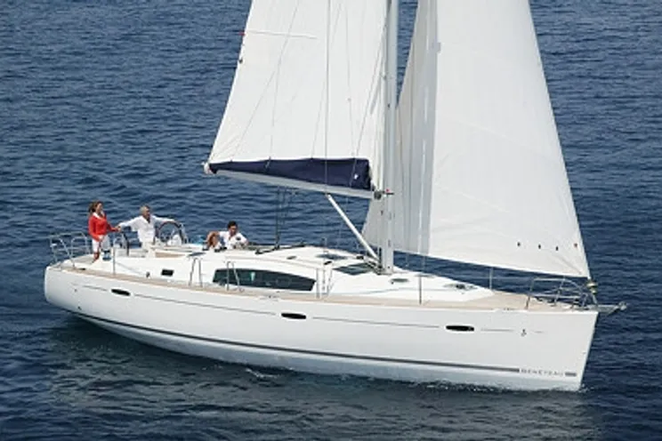 Charter Yacht Beneteau 43 - 3 Cabins - British Virgin Islands