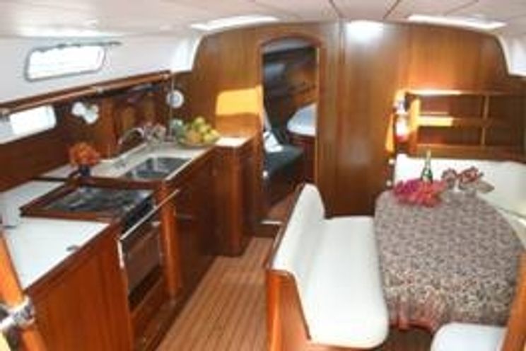 Charter Yacht Beneteau 463 - 3 Cabins - St. Vincent/Grendines