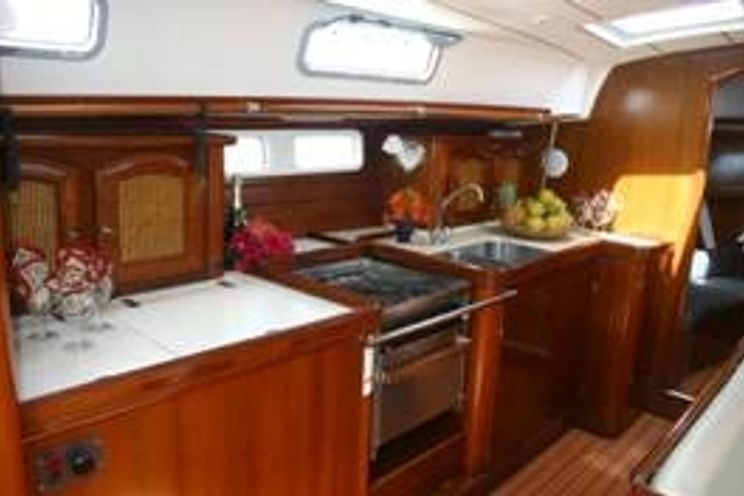 Charter Yacht Beneteau 463 - 3 Cabins - St. Vincent/Grendines