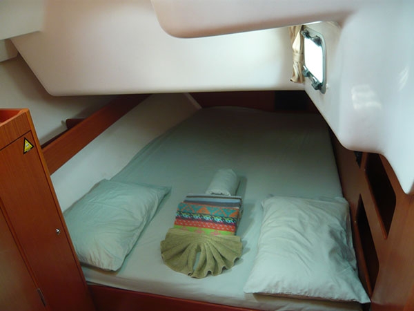 Charter Yacht ISLE DANCE II