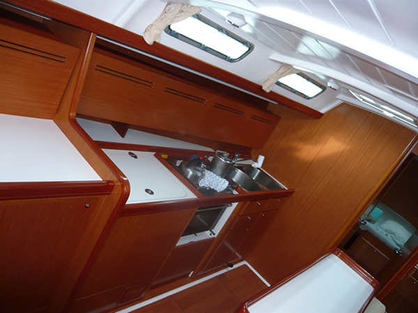 Charter Yacht ISLE DANCE II