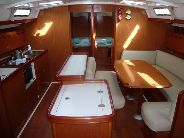 Charter Yacht ISLE DANCE II