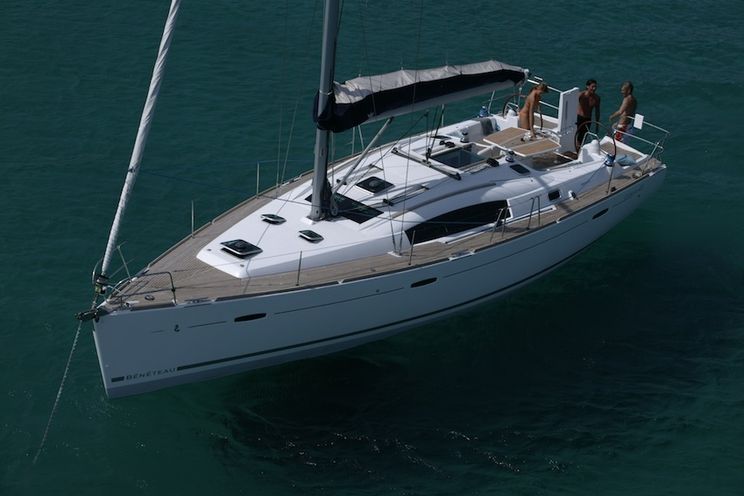Charter Yacht Beneteau Oceanis 43 - 4 Cabins - Puntone - Portorosa