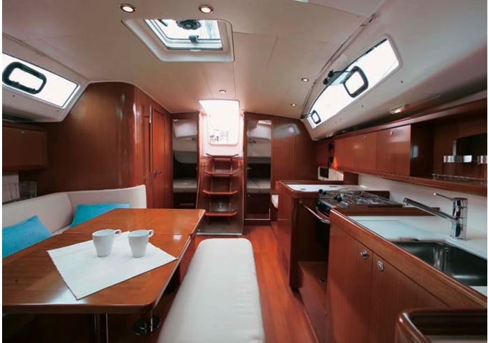 Charter Yacht Beneteau Oceanis 40 - 3 Cabins - Phuket,Thailand
