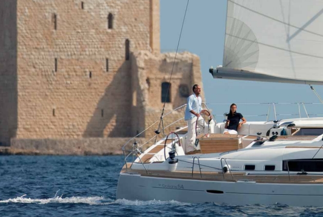 Charter Yacht Beneteau Oceanis 54 - 4+1 Cabins - Greece