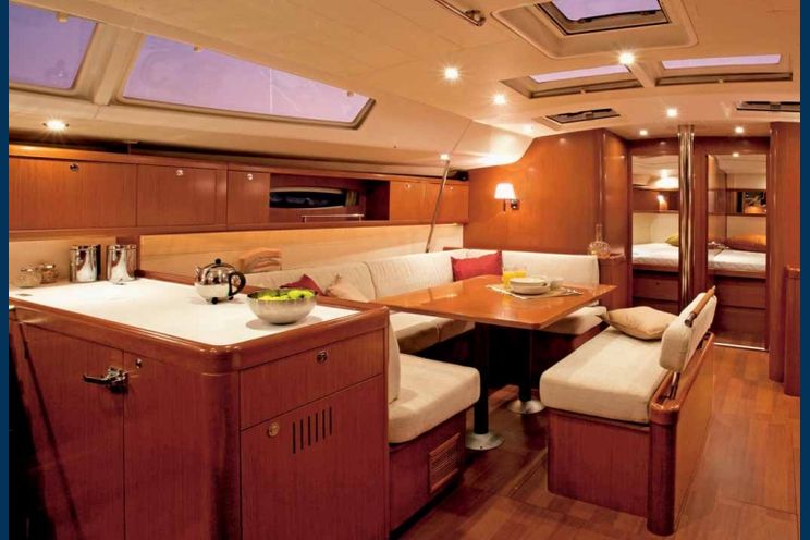 Charter Yacht Beneteau Oceanis 54 - 4+1 Cabins - Greece