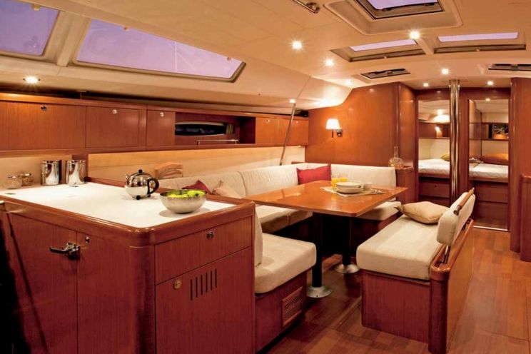 Charter Yacht Beneteau Oceanis 54 - 4+1 Cabins - Greece