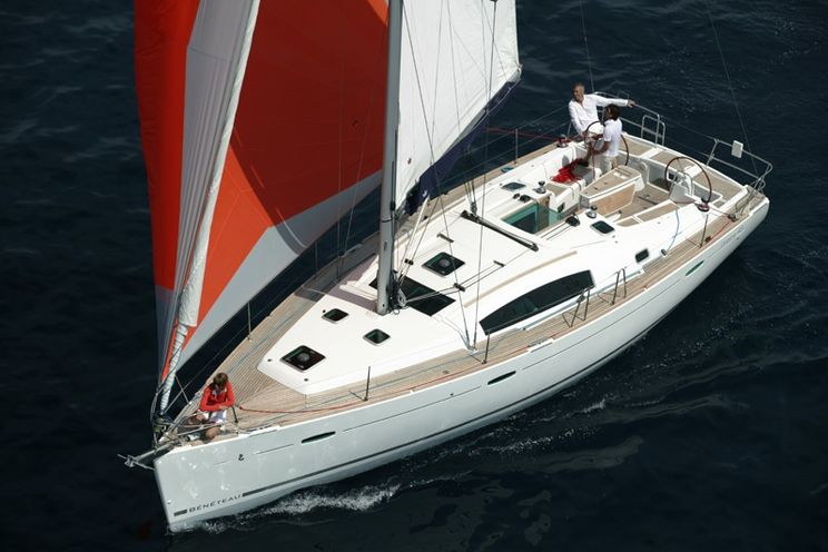 Charter Yacht Beneteau Oceanis 43 - 4 Cabins - Puntone - Portorosa