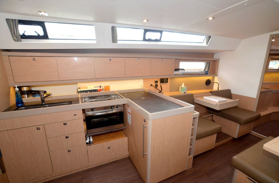 Beneteau Oceanis 45 Kitchen
