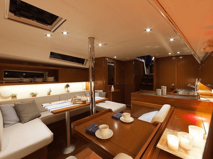 Beneteau Oceanis 41 Salon Beneteau Oceanis 41 Salon