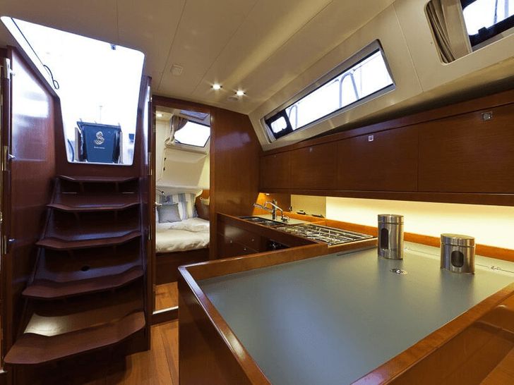 Beneteau Oceanis 41 Kitchen Beneteau Oceanis 41 Kitchen
