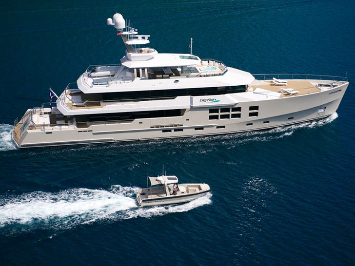 BIG FISH - McMullen and Wing 45m - Big Fish and Tender BIG FISH - McMullen and Wing 45m - Big Fish and Tender