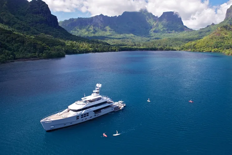 Charter Yacht BIG FISH - McMullen and Wing 45m - 5 Cabins - Tahiti - South Pacific