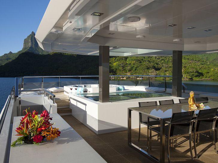 BIG FISH - McMullen and Wing 45m - Sun Deck BIG FISH - McMullen and Wing 45m - Sun Deck