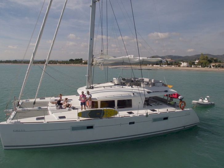 BIG GANI Lagoon 560 - main profile BIG GANI Lagoon 560 - main profile