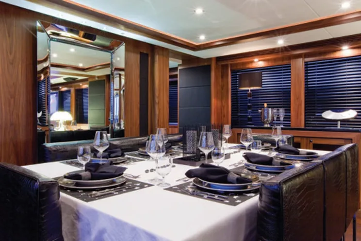 Charter Yacht BLACK AND WHITE - Sunseeker 34m - 5 Cabins - Baie des Anges - Cannes - Antibes - Monaco