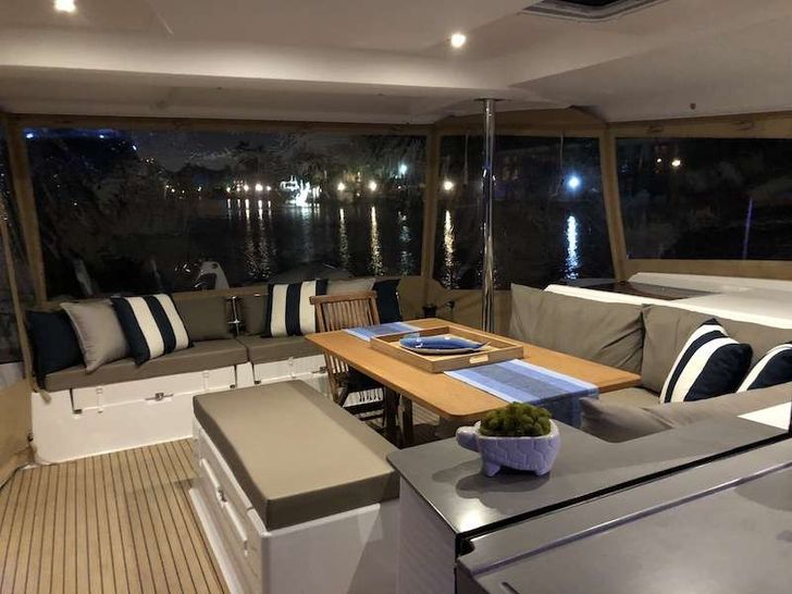 BLACK TORTUGA Fountaine Pajot 47 Saloon BLACK TORTUGA Fountaine Pajot 47 Saloon