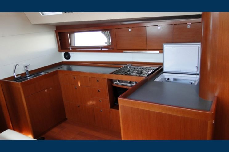 Charter Yacht Oceanis 48 - 5 Cabins - Guadeloupe