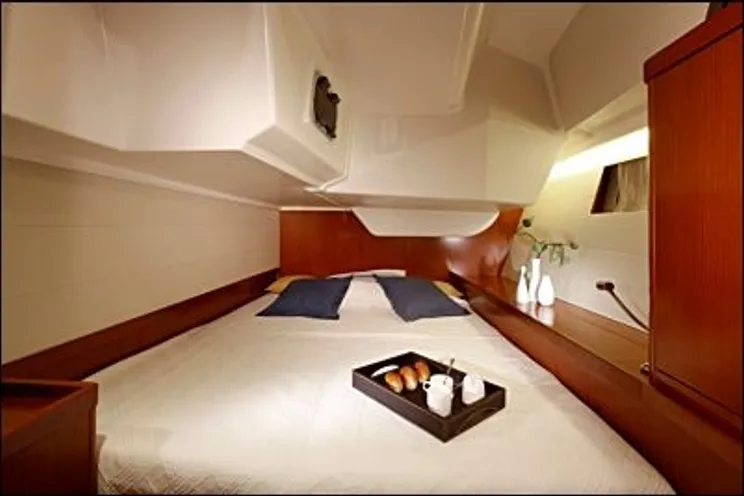 Charter Yacht Oceanis 48 - 5 Cabins - Guadeloupe
