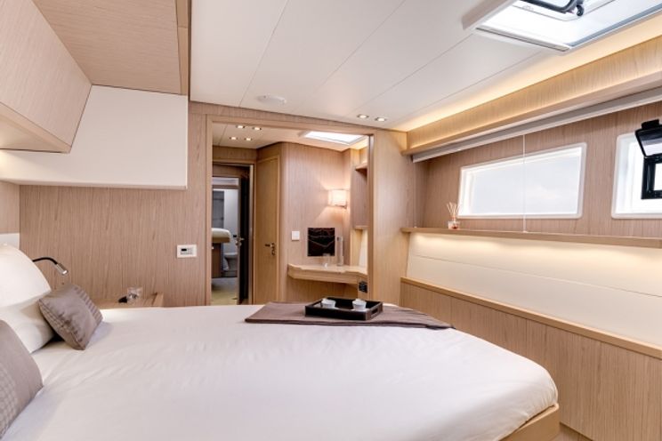 Charter Yacht Lagoon 52 - 5 Cabins - Athens