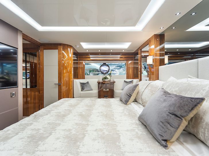 BLUE INFINITY Sunseeker Master Suite BLUE INFINITY Sunseeker Master Suite