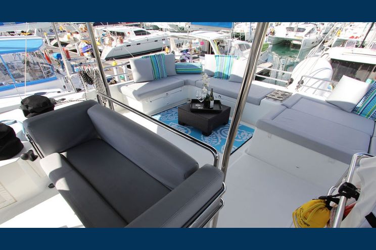 Charter Yacht BLUE MOON - Lagoon 560 - 3 Cabins - BVI - Tortola - Virgin Gorda - St Johns - Red Hook