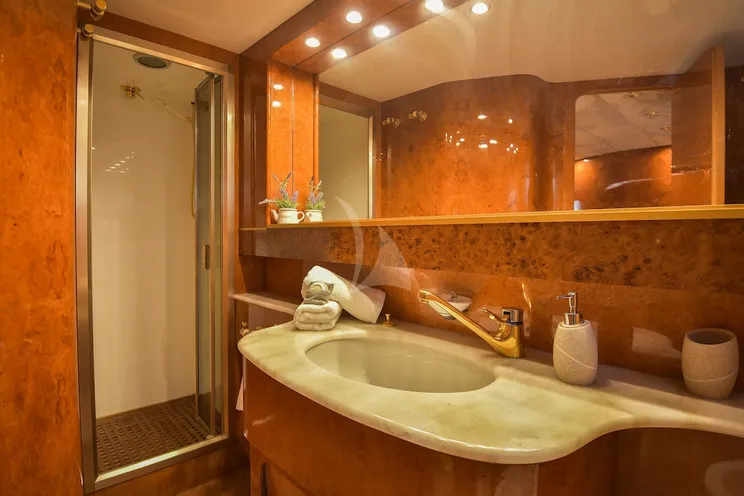 Charter Yacht BORA BORA II - Admiral 26 - 4 Cabins - Split - Dubrovnik - Kastela - Hvar