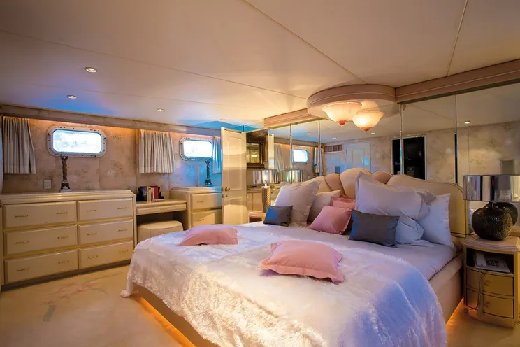 Charter Yacht Broward 100 - St Barts Day Charter Yacht - Anguilla - St Martin