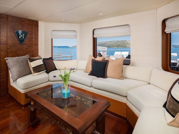 BRAZIL Heesen 40m - sky lounge BRAZIL Heesen 40m - sky lounge